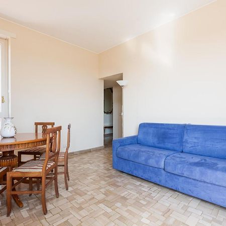 Milano - Roomy Apartment 300 M From M3 Affori Fn! Bagian luar foto