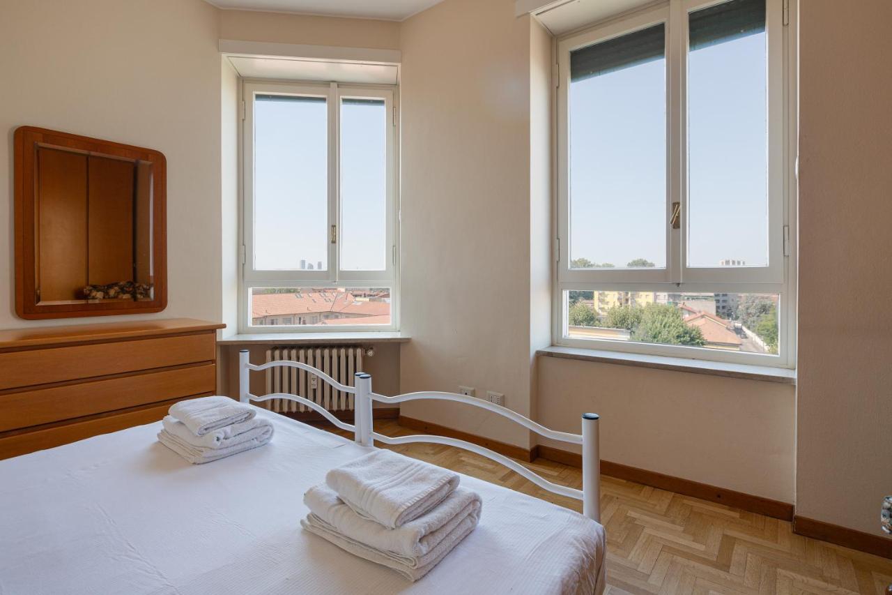 Milano - Roomy Apartment 300 M From M3 Affori Fn! Bagian luar foto