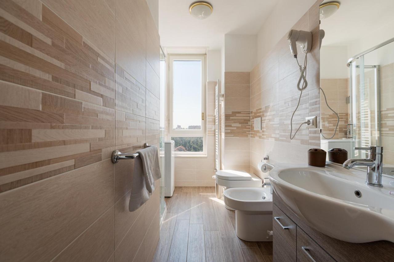 Milano - Roomy Apartment 300 M From M3 Affori Fn! Bagian luar foto