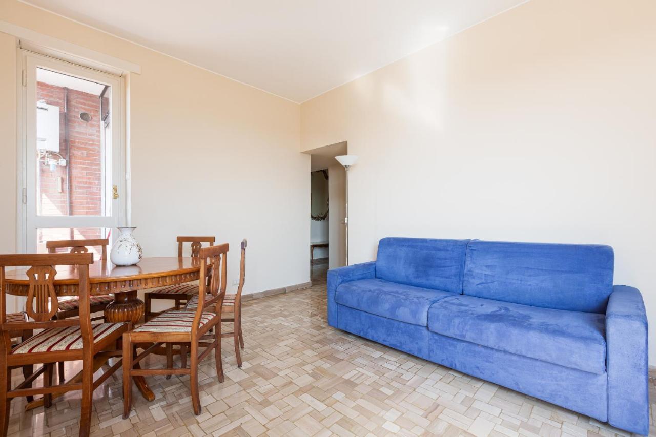Milano - Roomy Apartment 300 M From M3 Affori Fn! Bagian luar foto