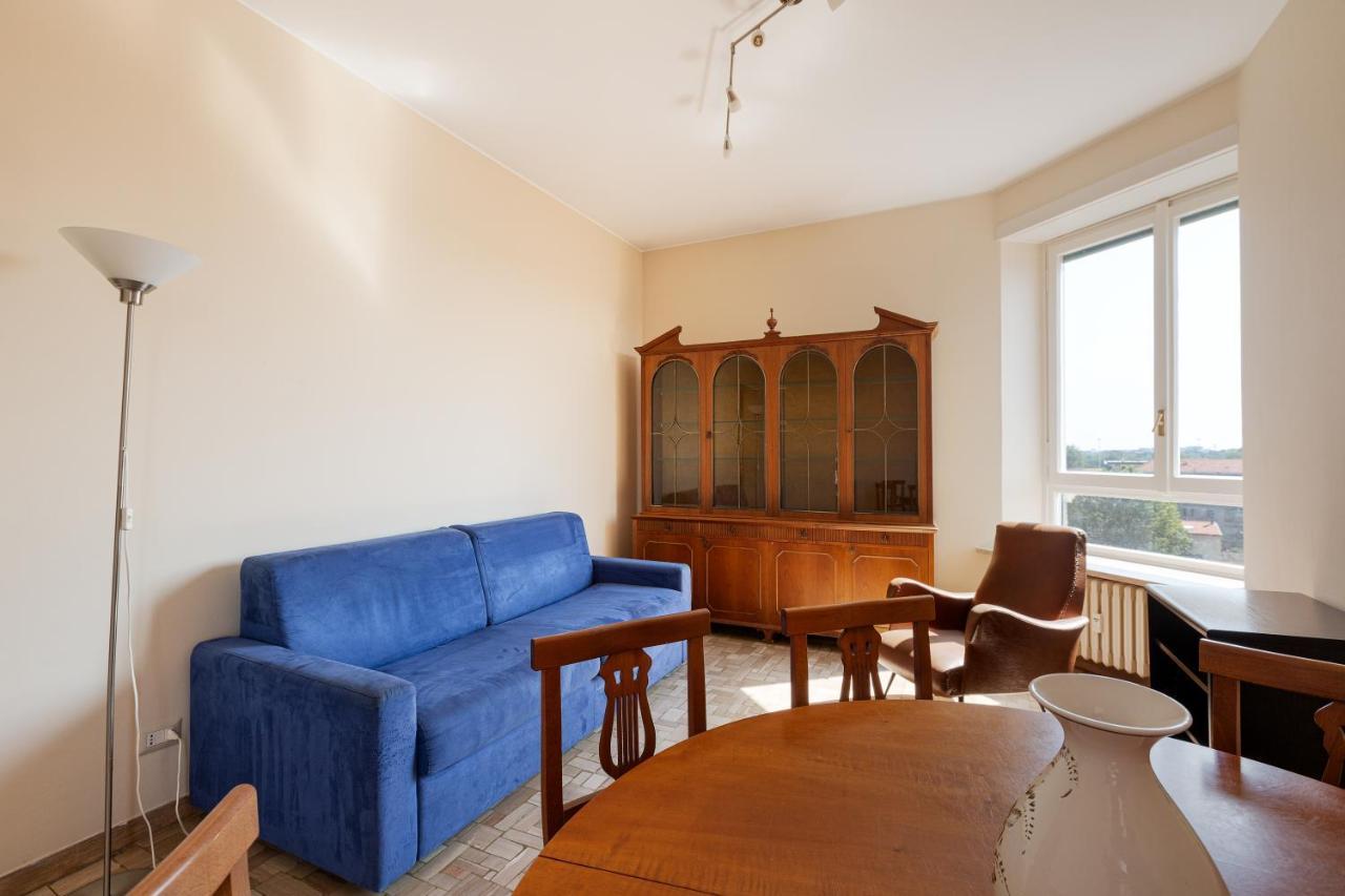 Milano - Roomy Apartment 300 M From M3 Affori Fn! Bagian luar foto