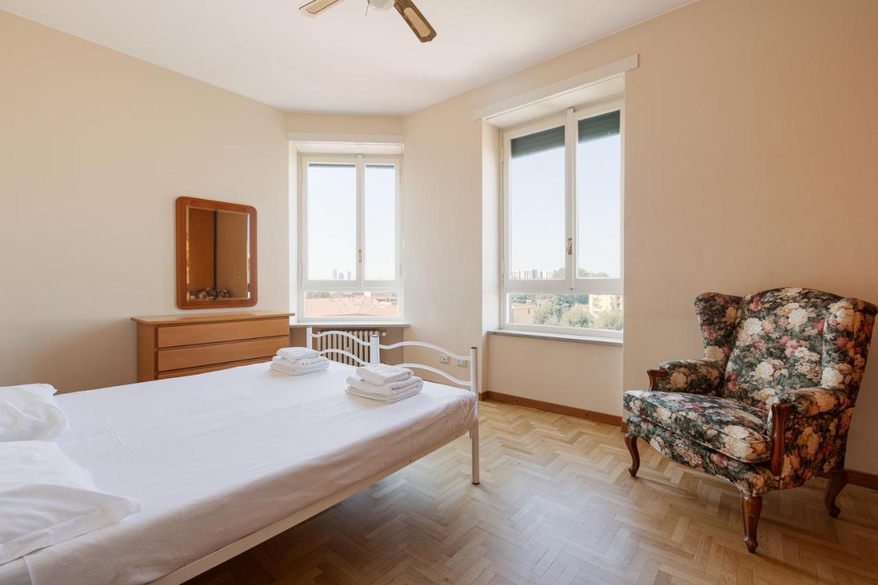 Milano - Roomy Apartment 300 M From M3 Affori Fn! Bagian luar foto