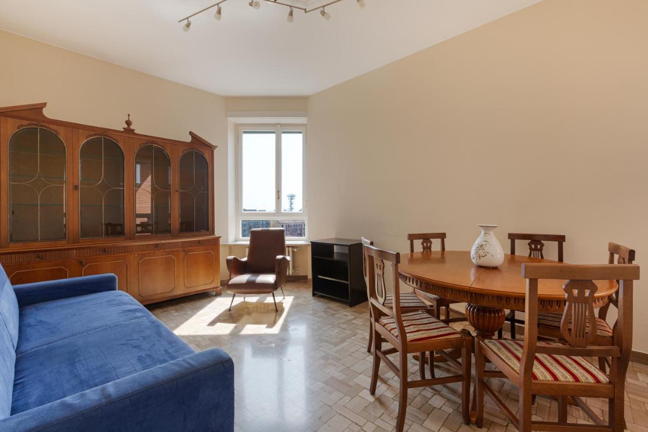 Milano - Roomy Apartment 300 M From M3 Affori Fn! Bagian luar foto