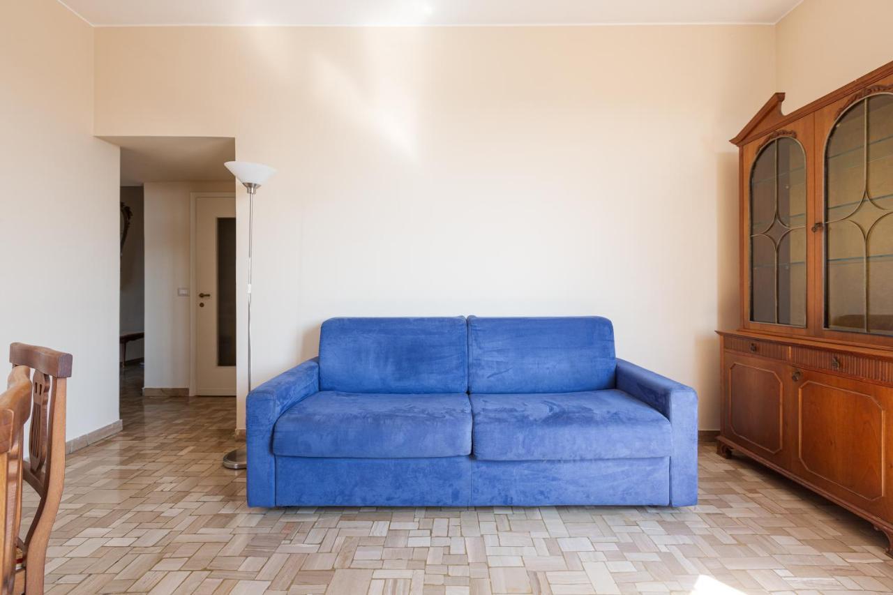 Milano - Roomy Apartment 300 M From M3 Affori Fn! Bagian luar foto